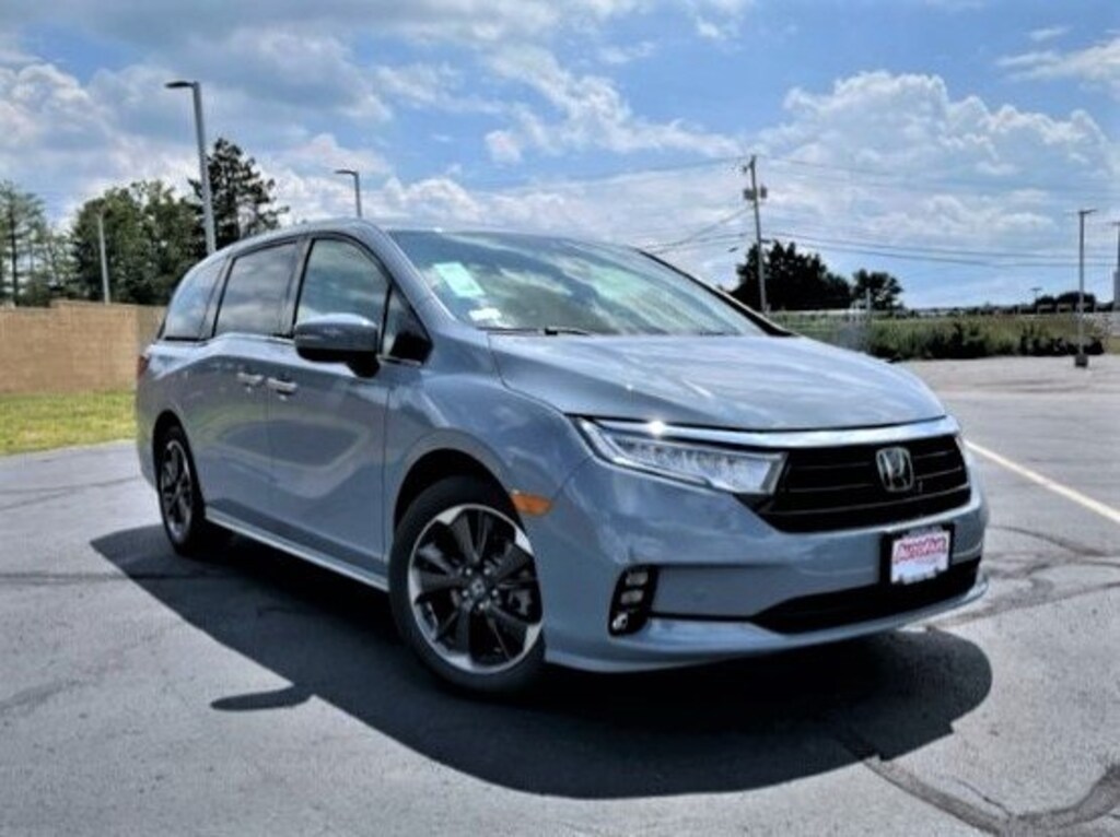 Used 2023 Honda Odyssey Touring Van