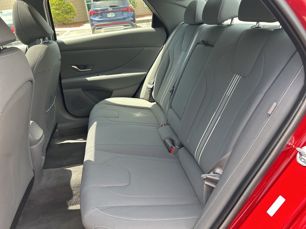 2024 Hyundai Elantra SEL - Photo 29