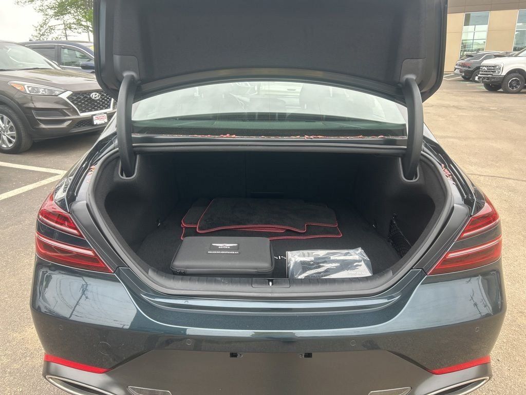 2025 GENESIS G70 Standard - Photo 24