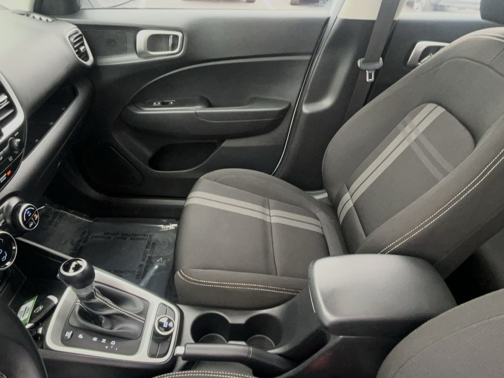 2024 Hyundai Venue SEL - Photo 17