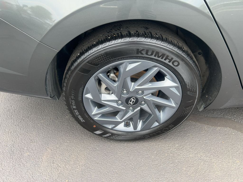 2024 Hyundai Elantra SEL - Photo 8