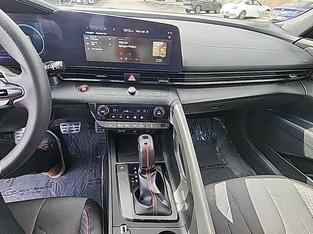 2025 Hyundai Elantra N Line - Photo 28