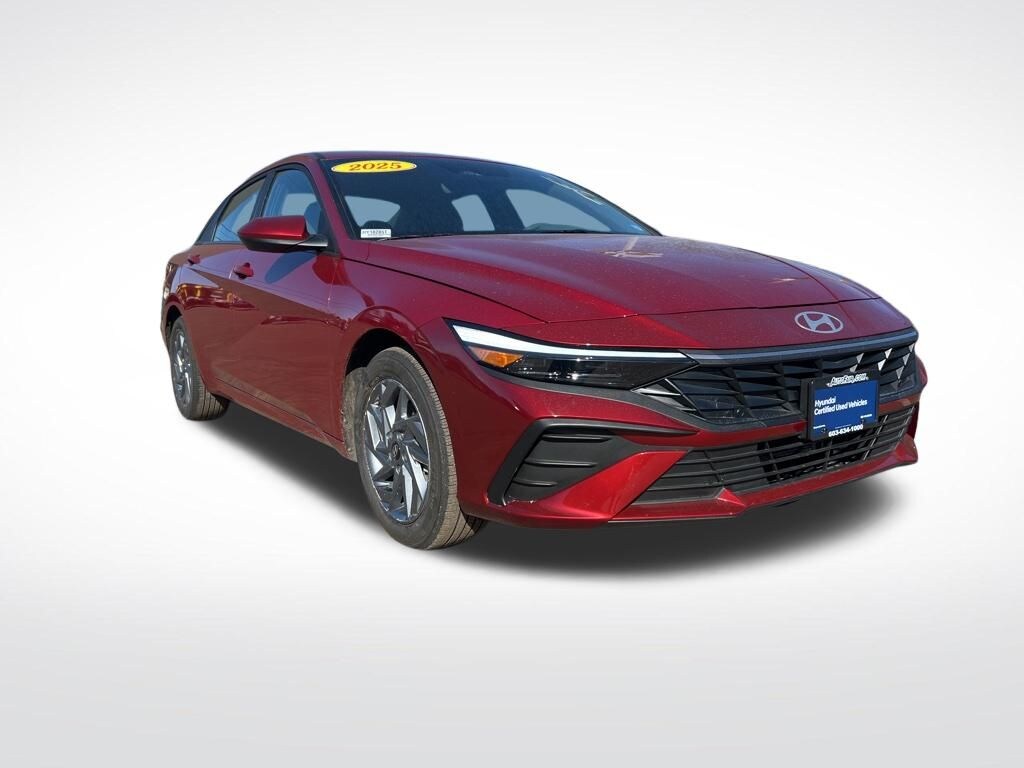 Used 2025 Hyundai Elantra Hybrid Blue Sedan