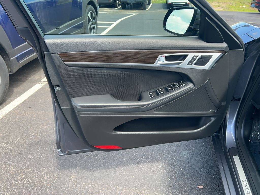 2015 Hyundai Genesis Base - Photo 14