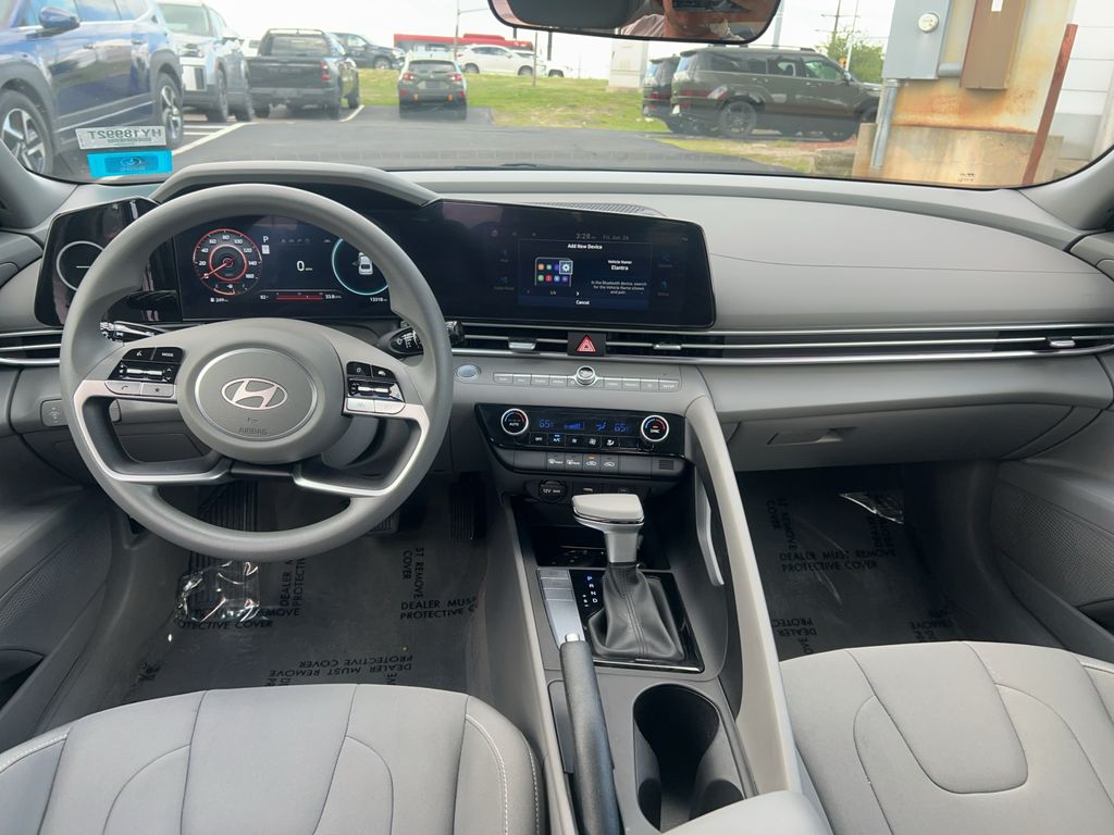 2024 Hyundai Elantra SEL - Photo 26