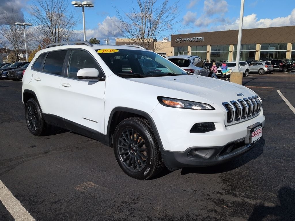 Used 2016 Jeep Cherokee Limited 4x4 SUV