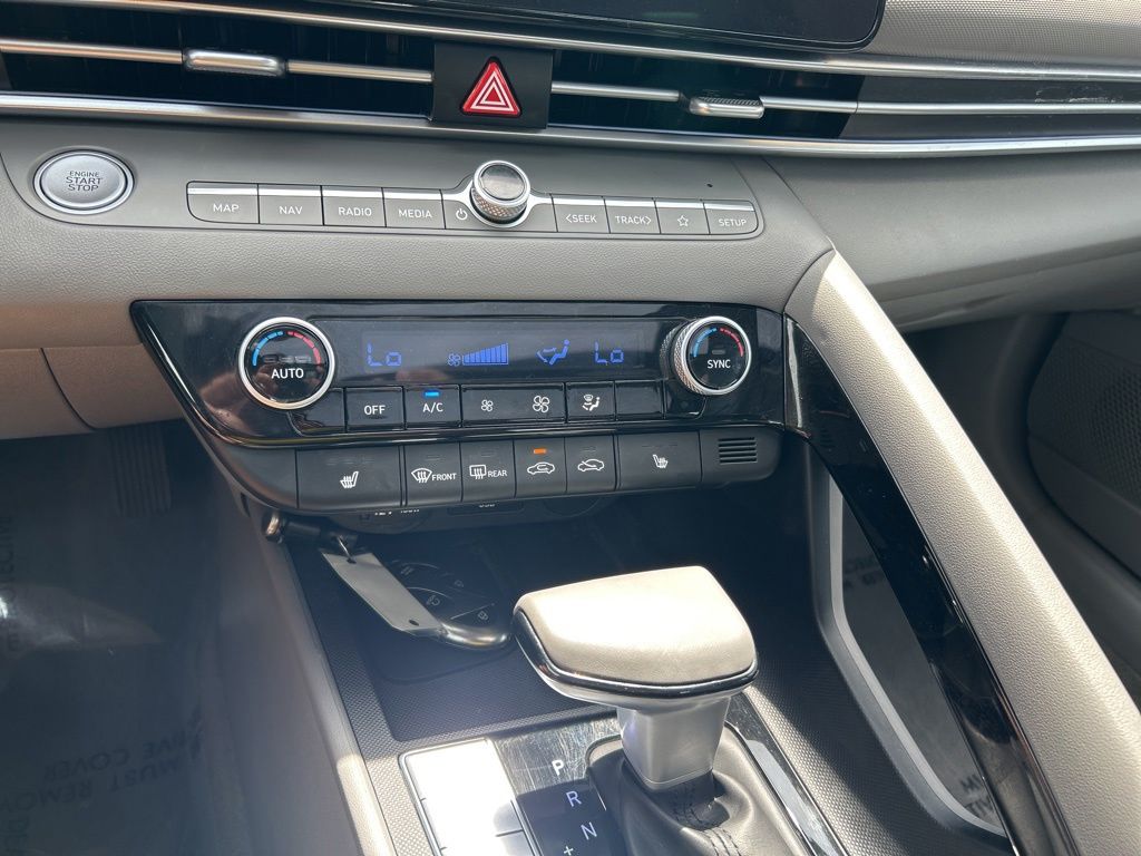 2024 Hyundai Elantra SEL - Photo 27
