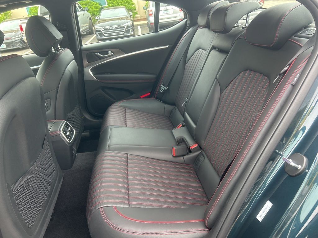 2025 GENESIS G70 Standard - Photo 20
