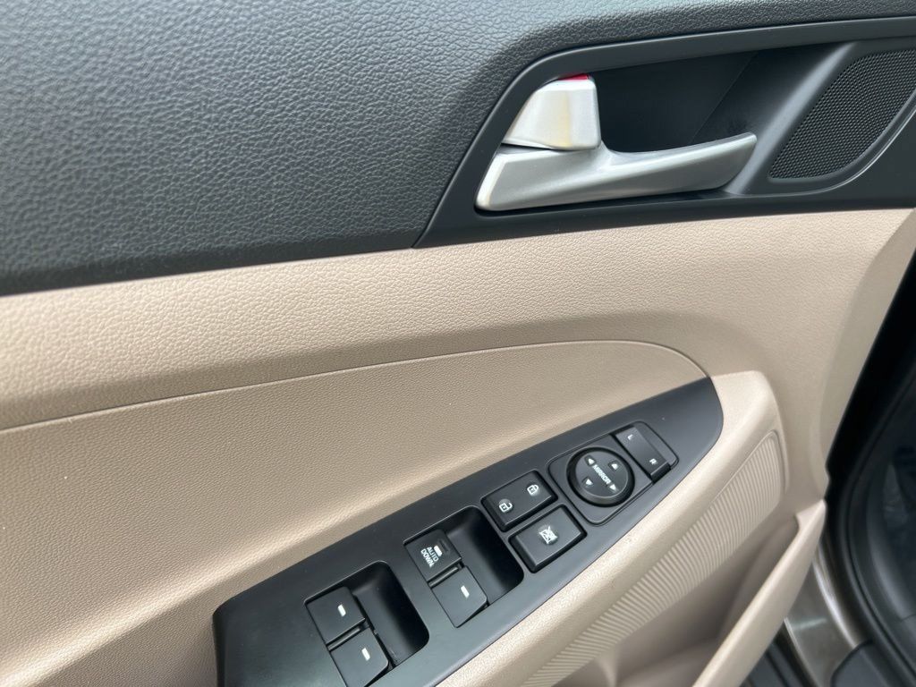 2019 Hyundai Tucson SE - Photo 11