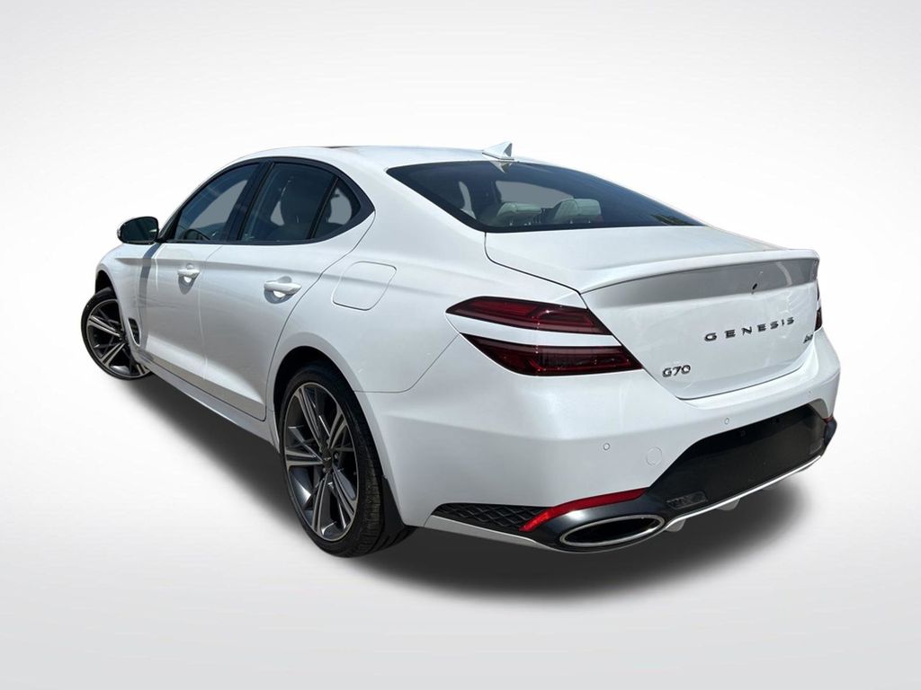 2025 GENESIS G70 Standard - Photo 31