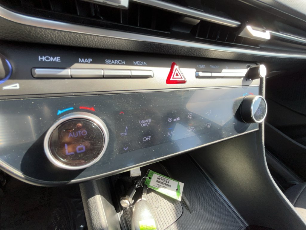 2024 Hyundai Sonata Hybrid SEL - Photo 24