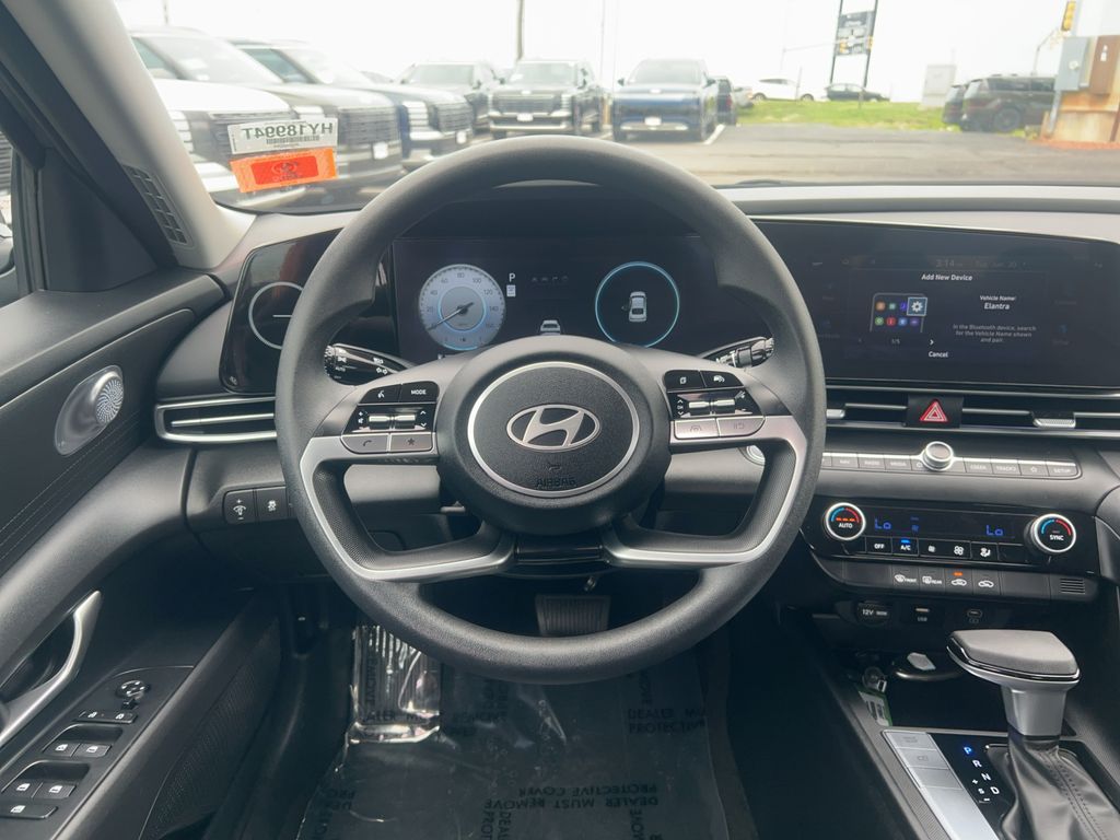 2024 Hyundai Elantra SEL - Photo 26