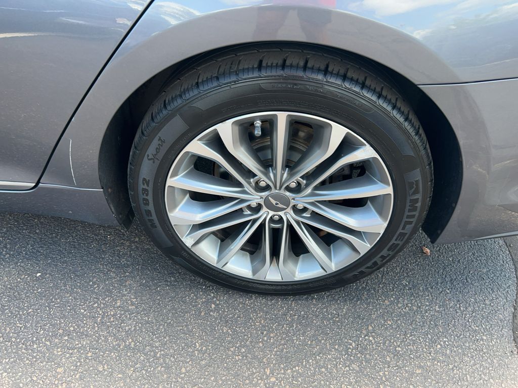 2015 Hyundai Genesis Base - Photo 11