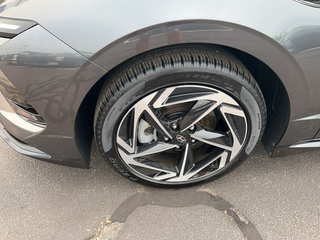 2025 Hyundai Sonata SEL - Photo 11
