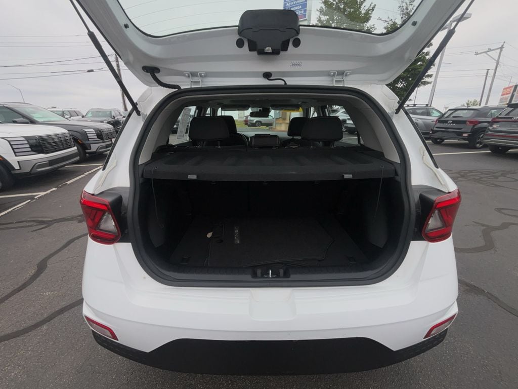 2024 Hyundai Venue SEL - Photo 13