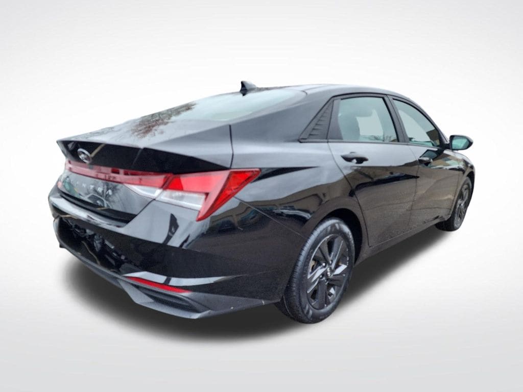 2022 Hyundai Elantra SEL - Photo 8