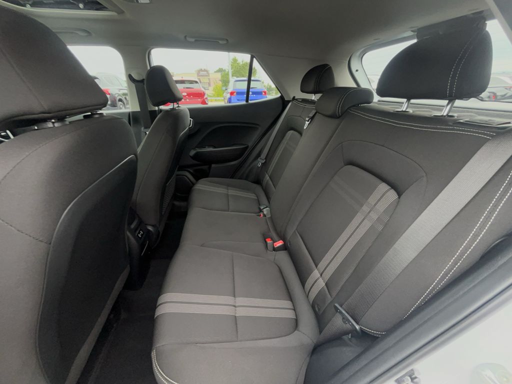2024 Hyundai Venue SEL - Photo 18