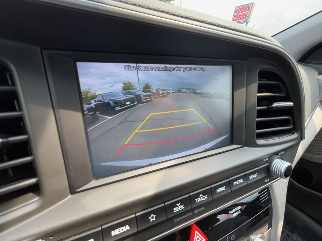 2020 Hyundai Elantra SEL - Photo 23