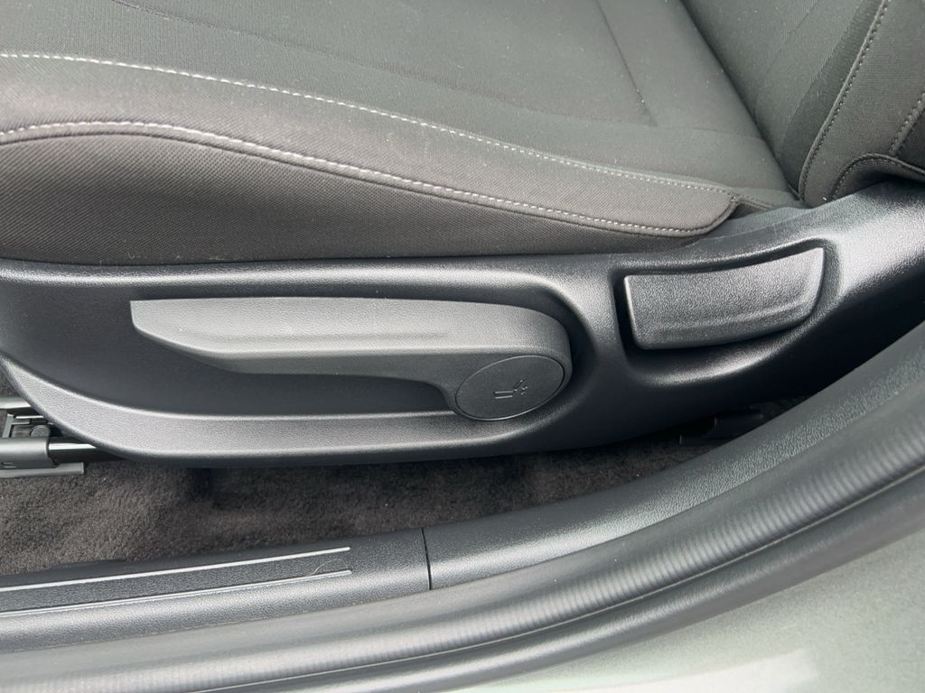 2024 Hyundai Elantra SEL - Photo 14