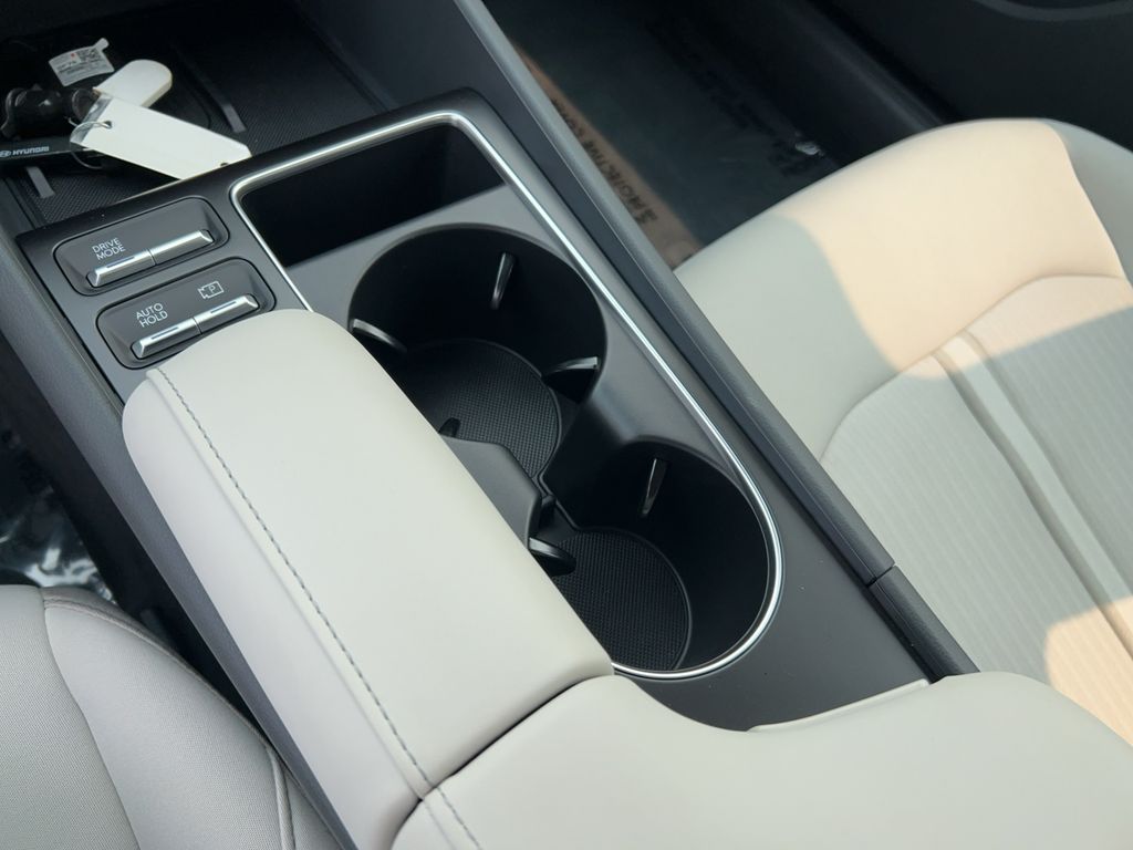 2025 Hyundai Sonata SEL - Photo 26