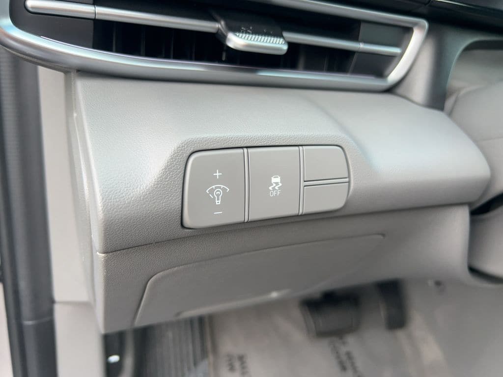 2024 Hyundai Elantra SEL - Photo 30