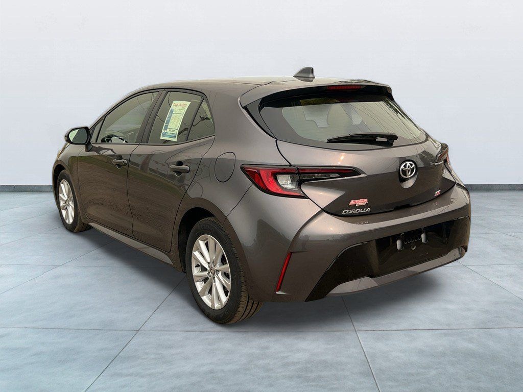 Used 2024 Toyota Corolla Hatchback SE Hatchback