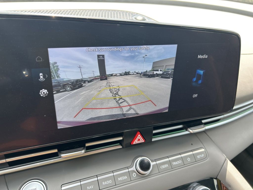2024 Hyundai Elantra SEL - Photo 24