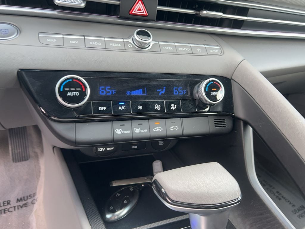 2024 Hyundai Elantra SEL - Photo 24