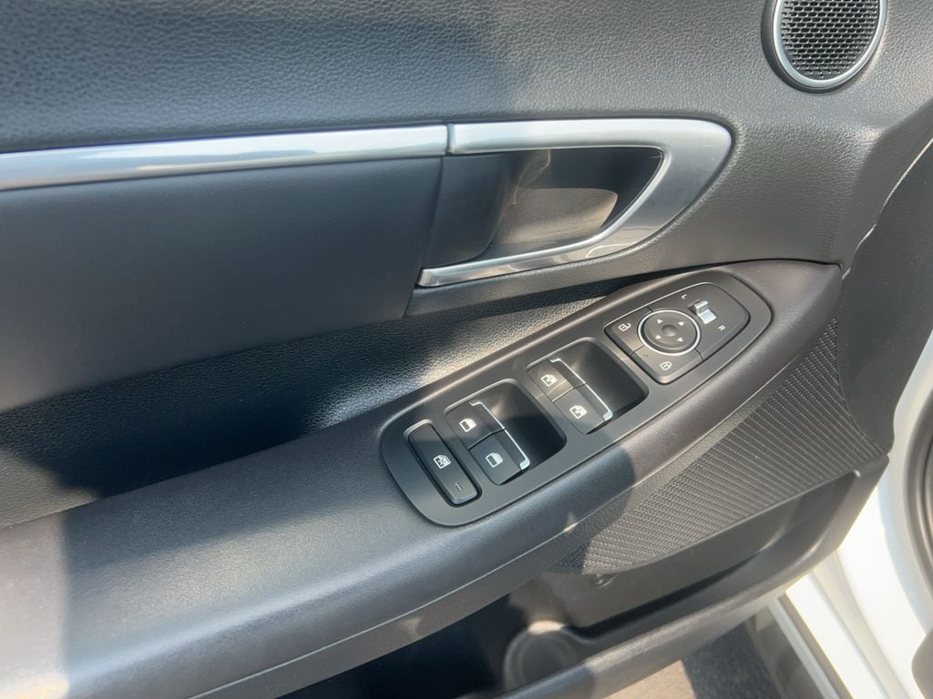 2022 Hyundai Sonata SEL - Photo 19