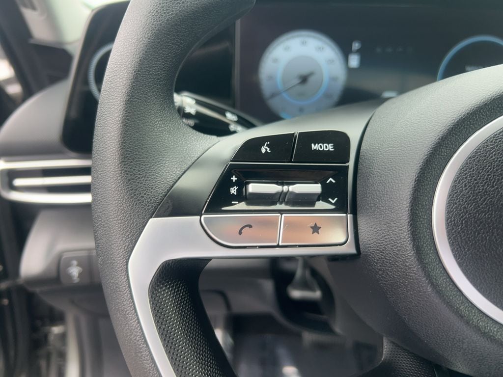 2024 Hyundai Elantra SEL - Photo 27