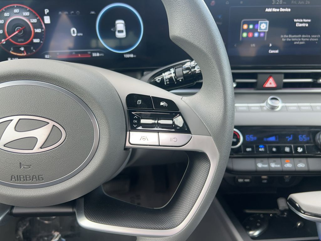 2024 Hyundai Elantra SEL - Photo 29