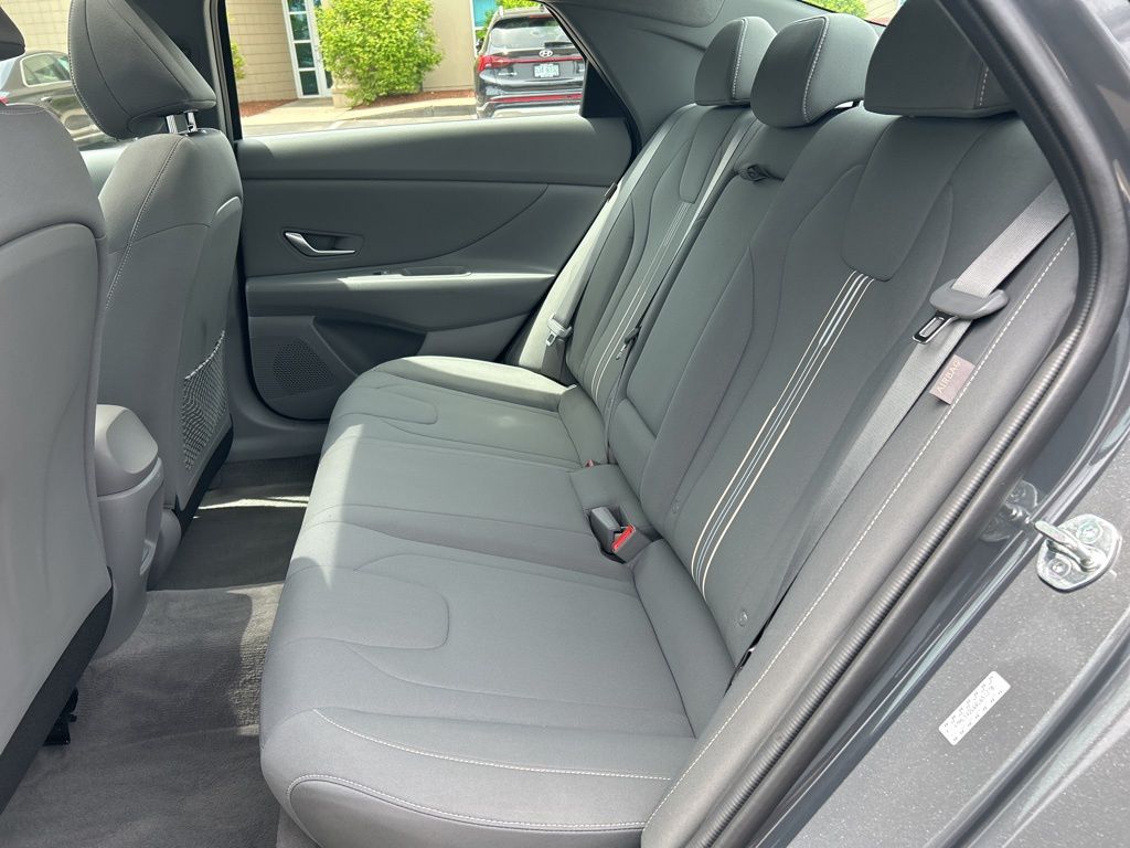 2024 Hyundai Elantra SEL - Photo 29