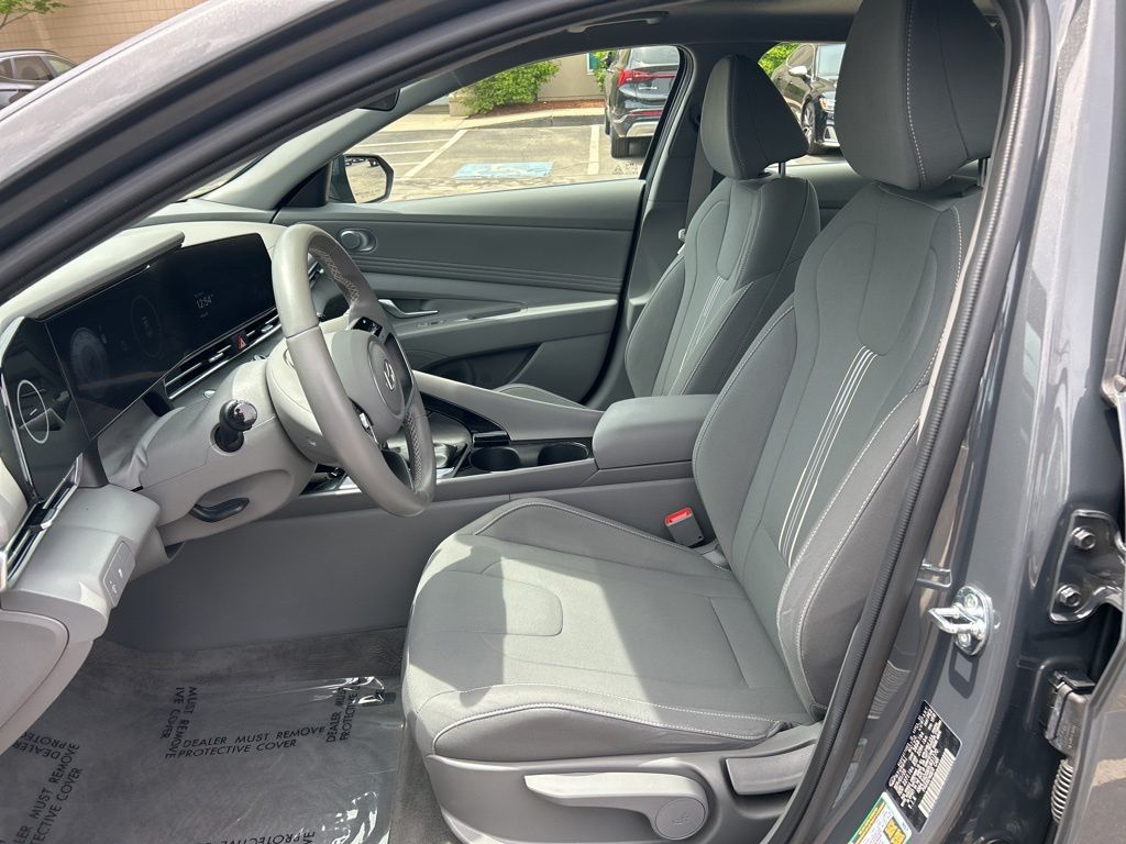 2024 Hyundai Elantra SEL - Photo 14