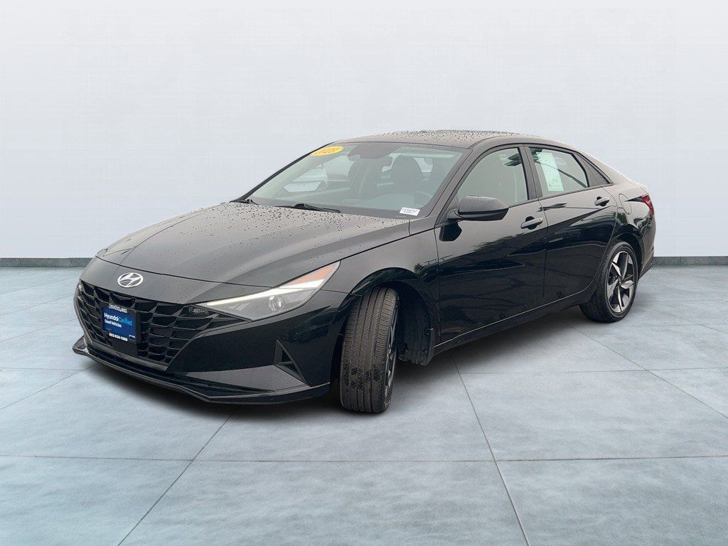 Used 2023 Hyundai Elantra SEL Sedan