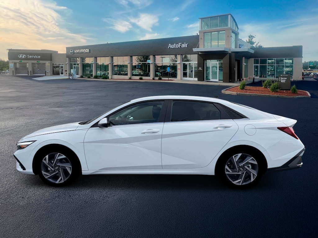 New 2026 Hyundai Elantra Hybrid Limited Sedan