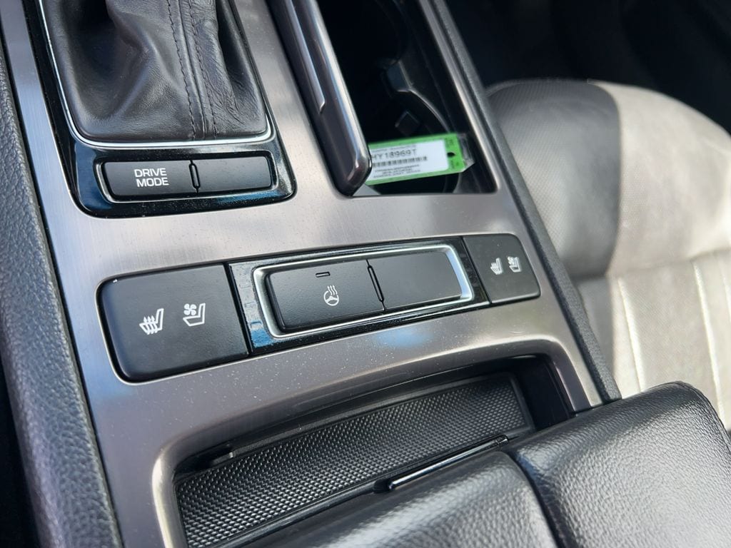 2015 Hyundai Genesis Base - Photo 25