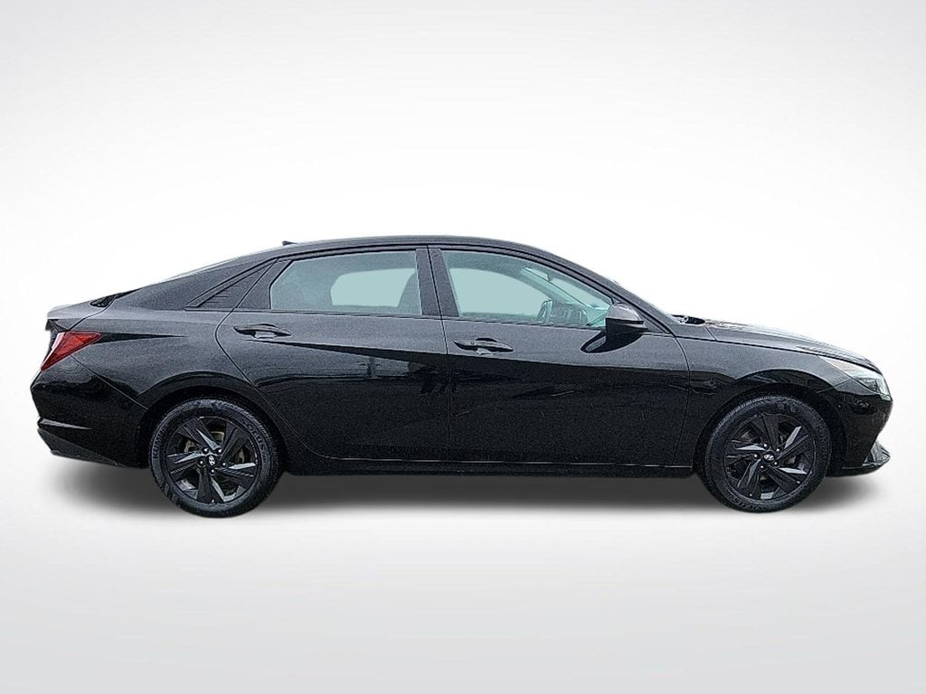 2022 Hyundai Elantra SEL - Photo 9