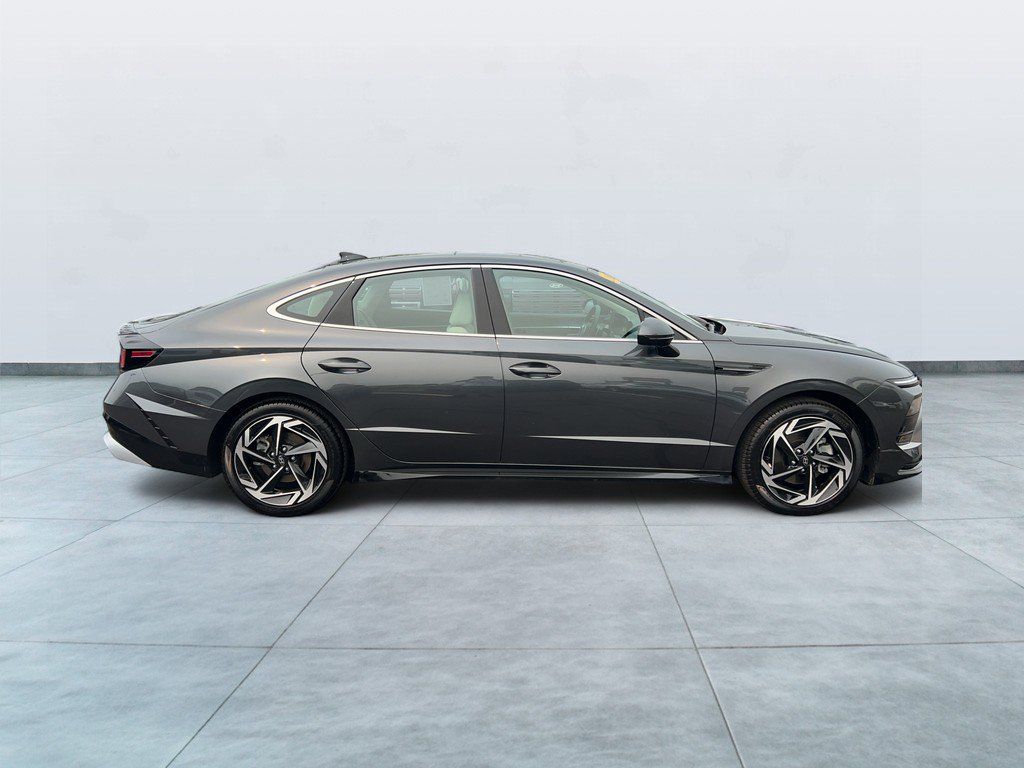 2025 Hyundai Sonata SEL - Photo 8