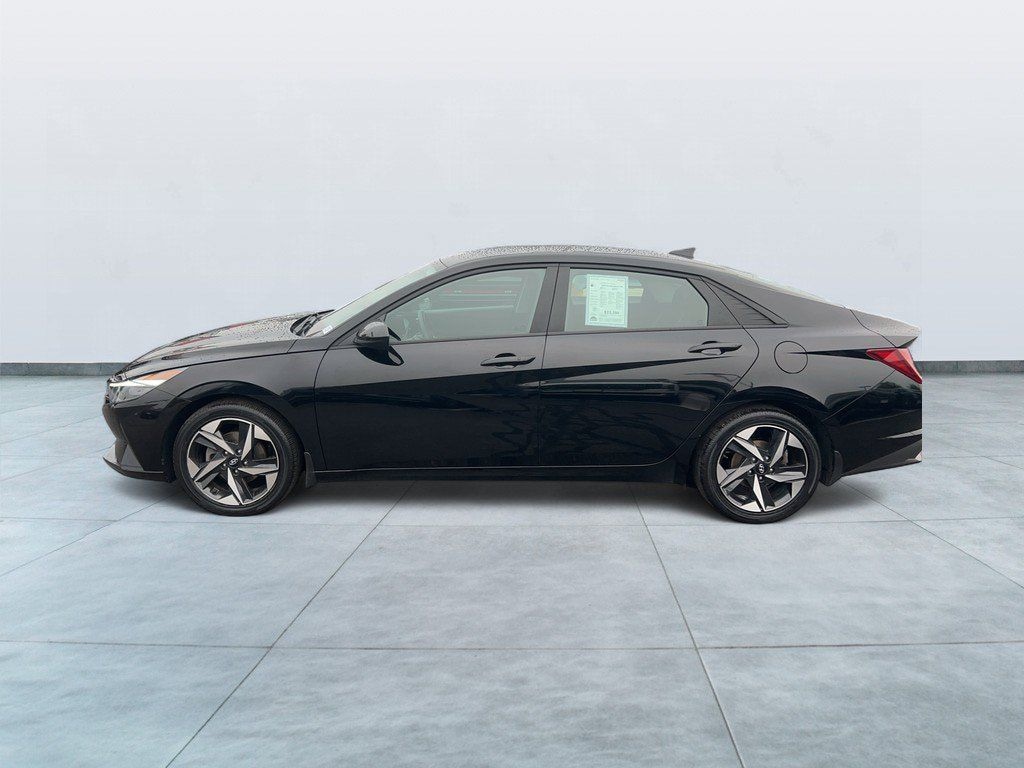 Used 2023 Hyundai Elantra SEL Sedan