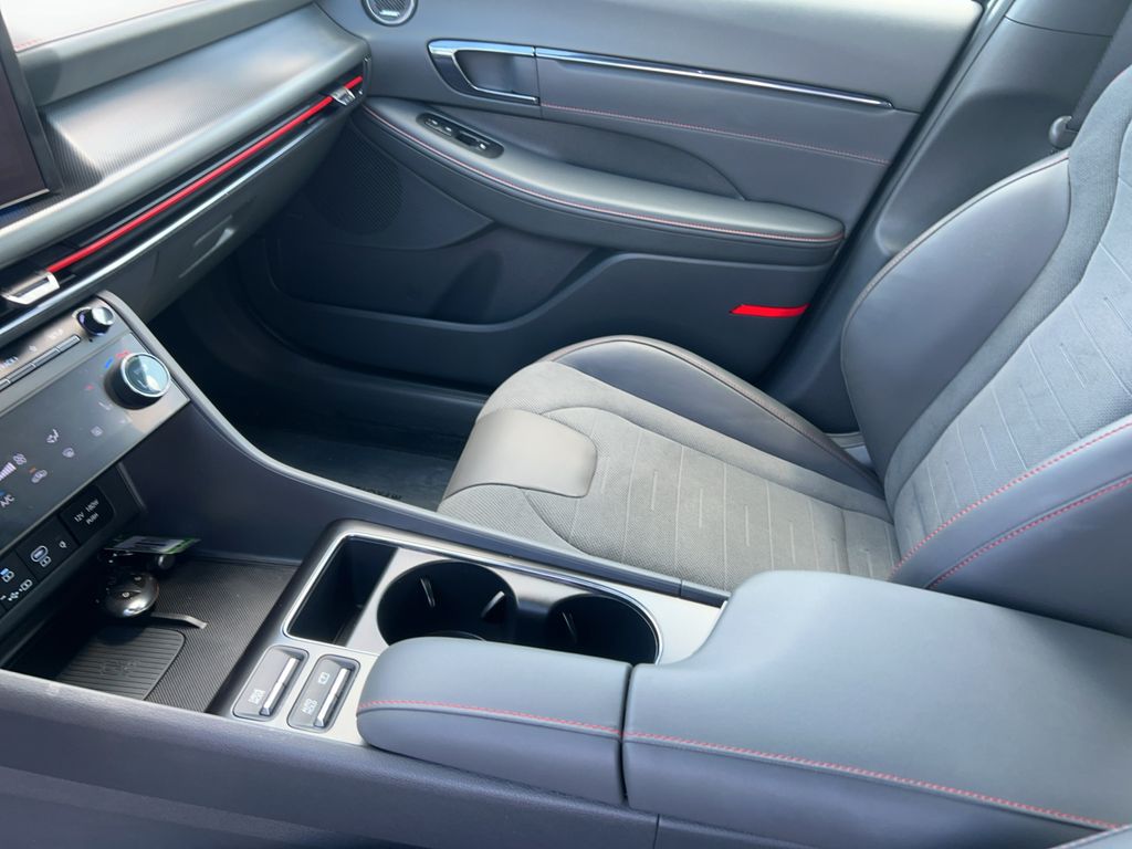 2024 Hyundai Sonata N Line - Photo 17