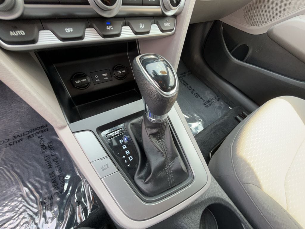 2020 Hyundai Elantra SEL - Photo 30