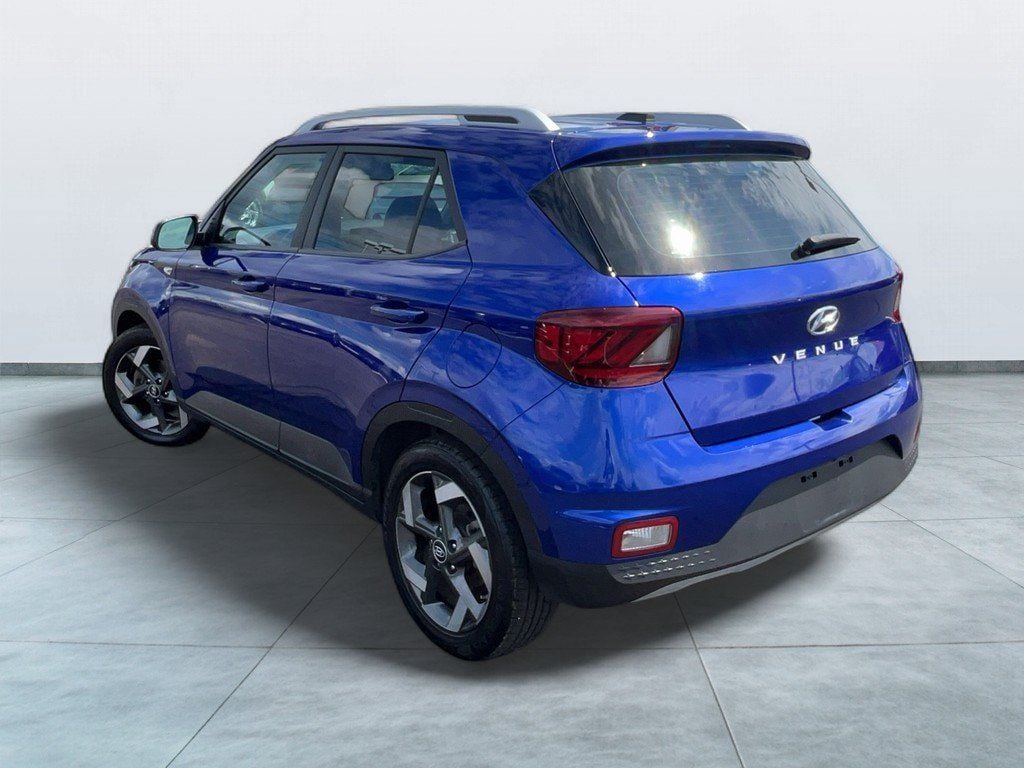 Used 2023 Hyundai Venue Limited SUV