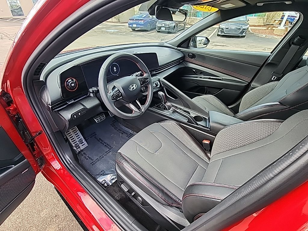2025 Hyundai Elantra N Line - Photo 19