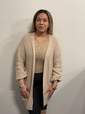 Staff member Estelle Cruz from ID_30aef972f7bb