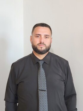 Staff member Alex Damasceno from ID_c5d12697396d