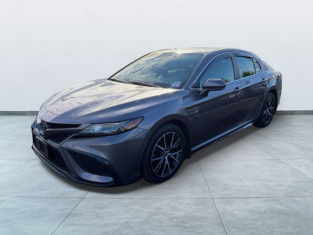Used 2021 Toyota Camry SE Sedan