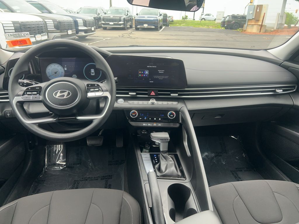 2024 Hyundai Elantra SEL - Photo 25