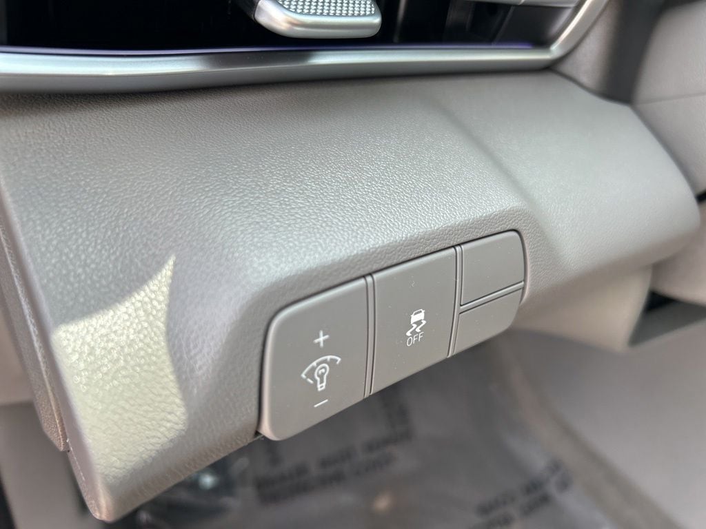 2024 Hyundai Elantra SEL - Photo 16