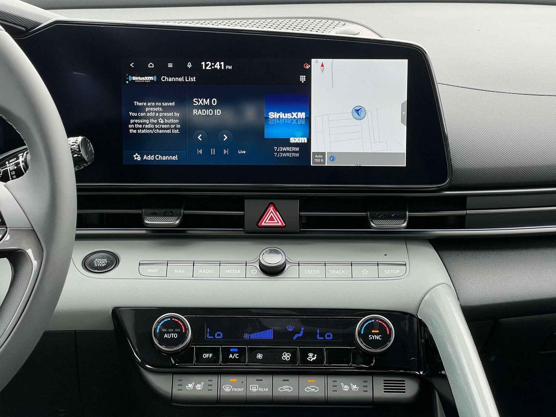 2025 Hyundai Elantra Limited - Photo 19
