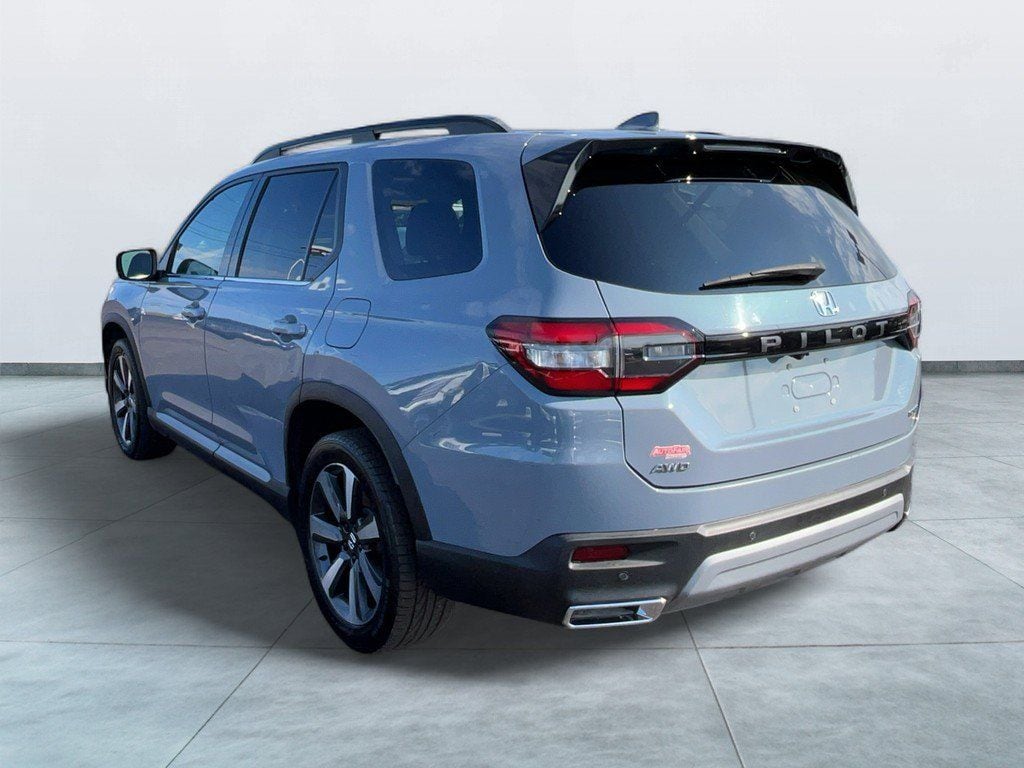Used 2024 Honda Pilot Touring SUV